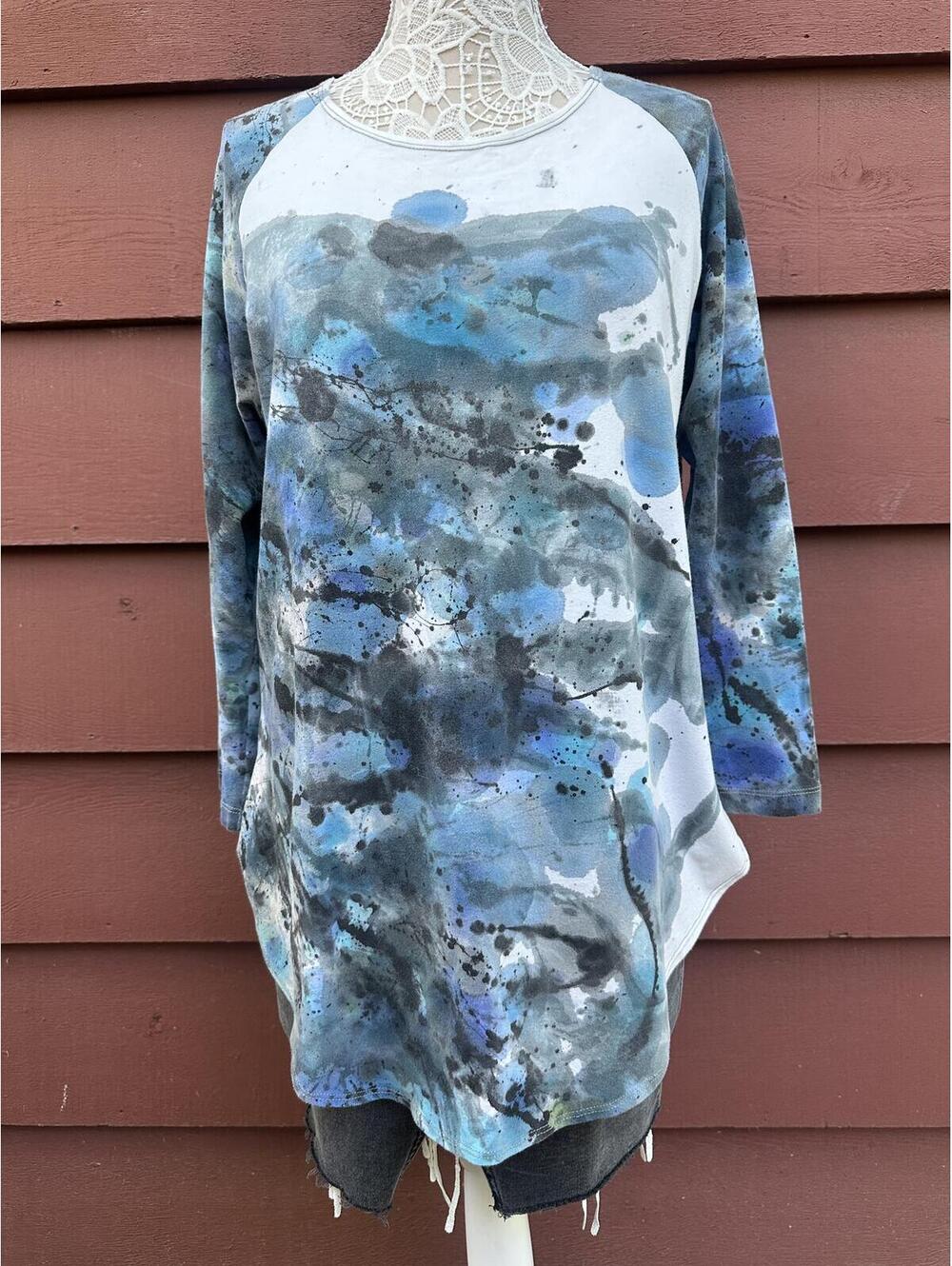 Sucesos Hand Painted Oversized Raglan Sleeve Shirt with Abstract‎ Blue and Black